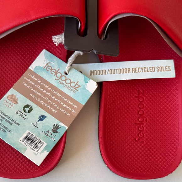 NEW Feelgoodz Red Slide Sandals - Size: 5/6 - Picture 5 of 6